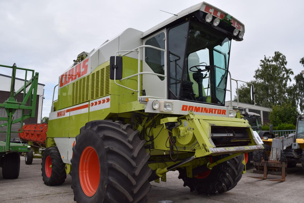CLAAS Dominator 118 SL Maxi - Зерноуборочный комбайн: фото 1 CLAAS Dominator 118 SL Maxi - Зерноуборочный комбайн: фото 1