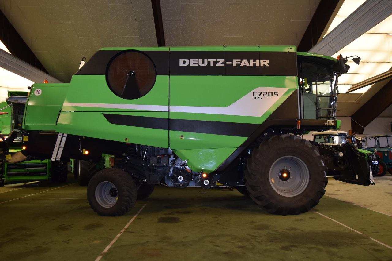 Deutz-Fahr C 7205 TS - Зерноуборочный комбайн: фото 1 Deutz-Fahr C 7205 TS - Зерноуборочный комбайн: фото 1