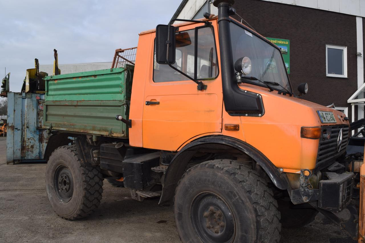 Mercedes-Benz Unimog U 1200 - Трактор: фото 1 Mercedes-Benz Unimog U 1200 - Трактор: фото 1