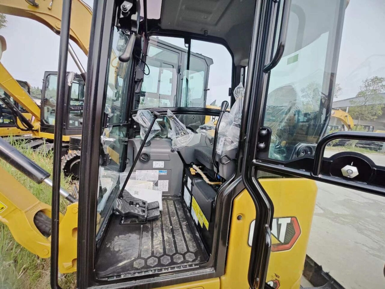 Caterpillar 302CR NEW в лизинг Caterpillar 302CR NEW: фото 10