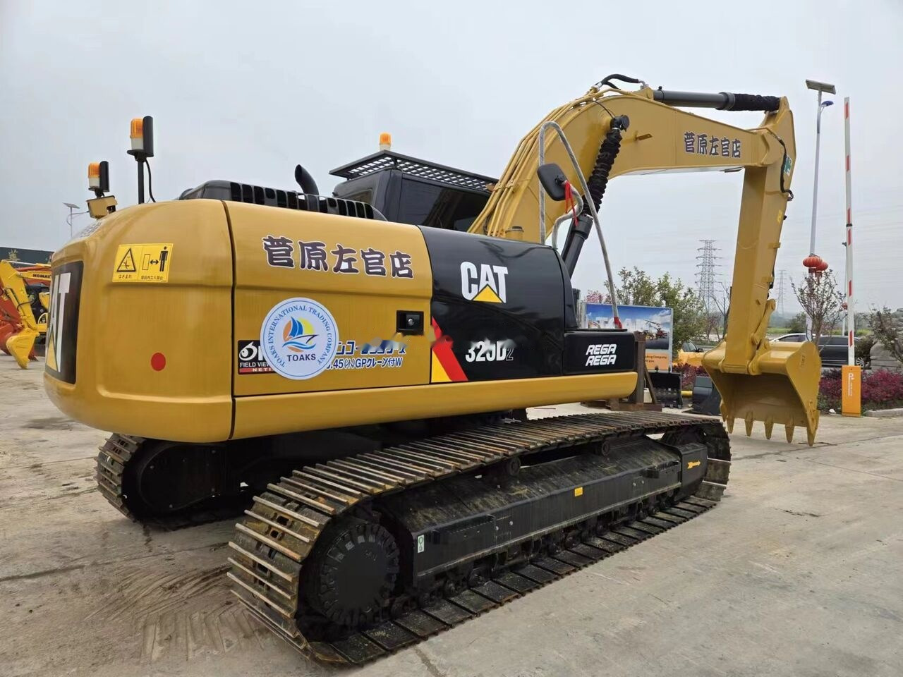 Caterpillar 320D2 - Гусеничный экскаватор: фото 2 Caterpillar 320D2 - Гусеничный экскаватор: фото 2
