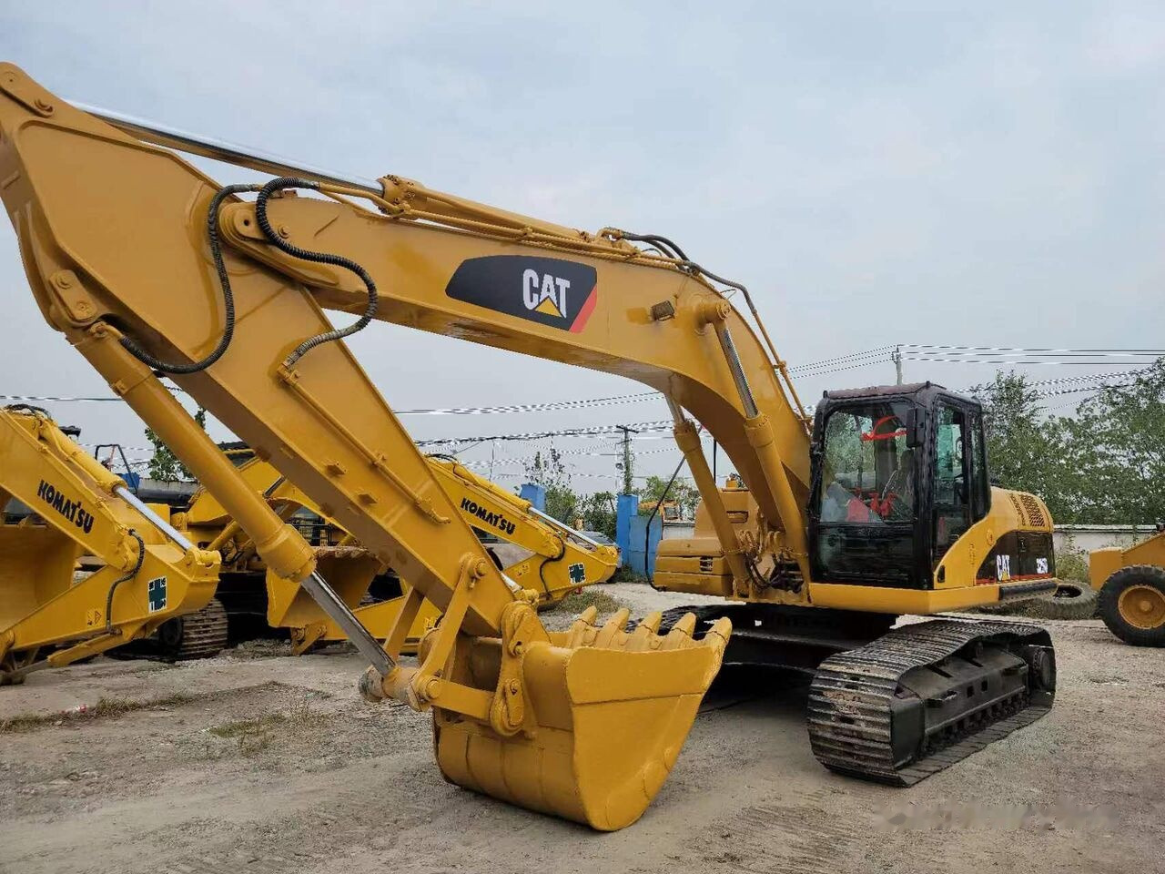 Caterpillar 325D - Гусеничный экскаватор: фото 1 Caterpillar 325D - Гусеничный экскаватор: фото 1