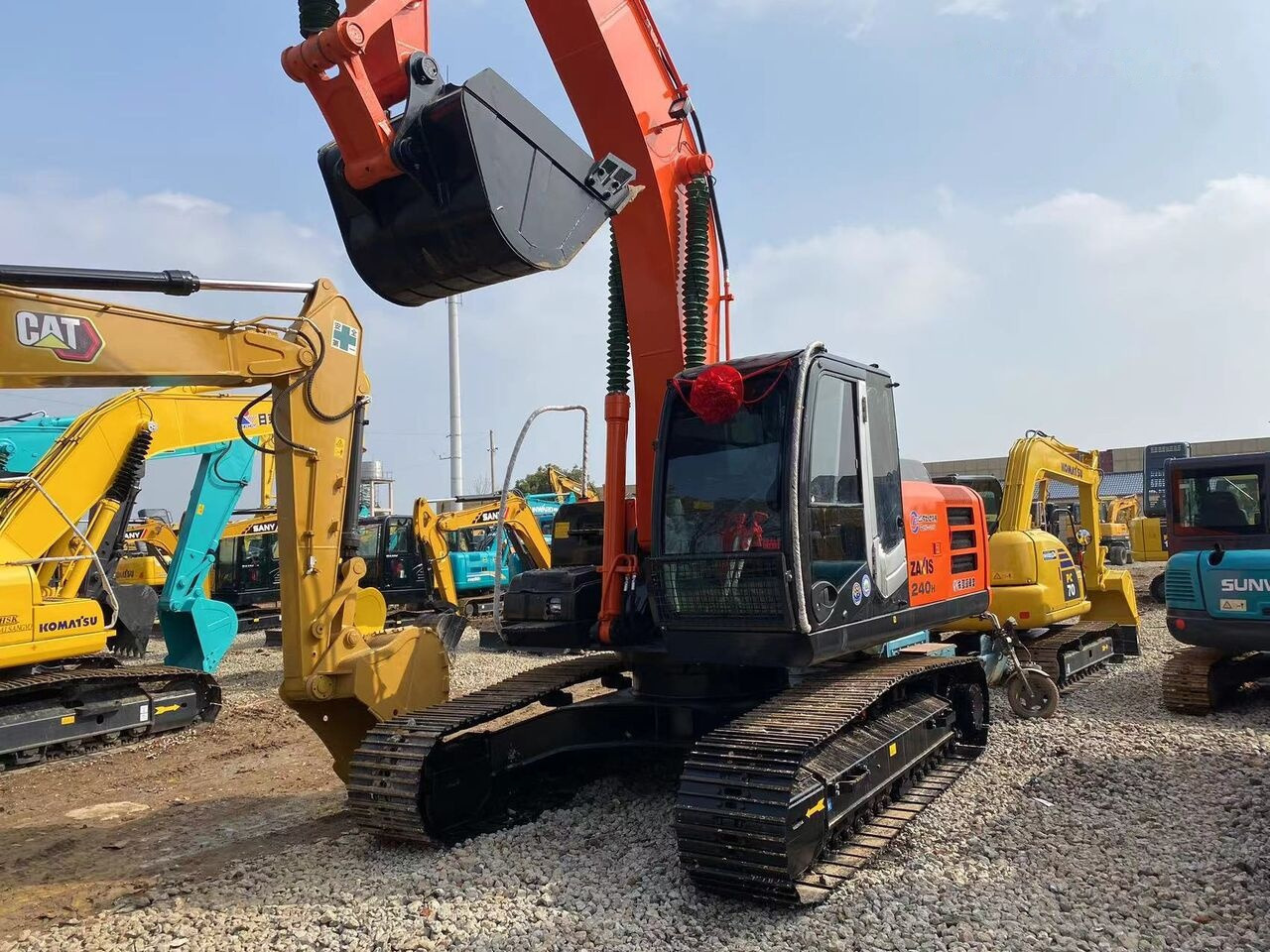 Hitachi ZX240H в лизинг Hitachi ZX240H: фото 6