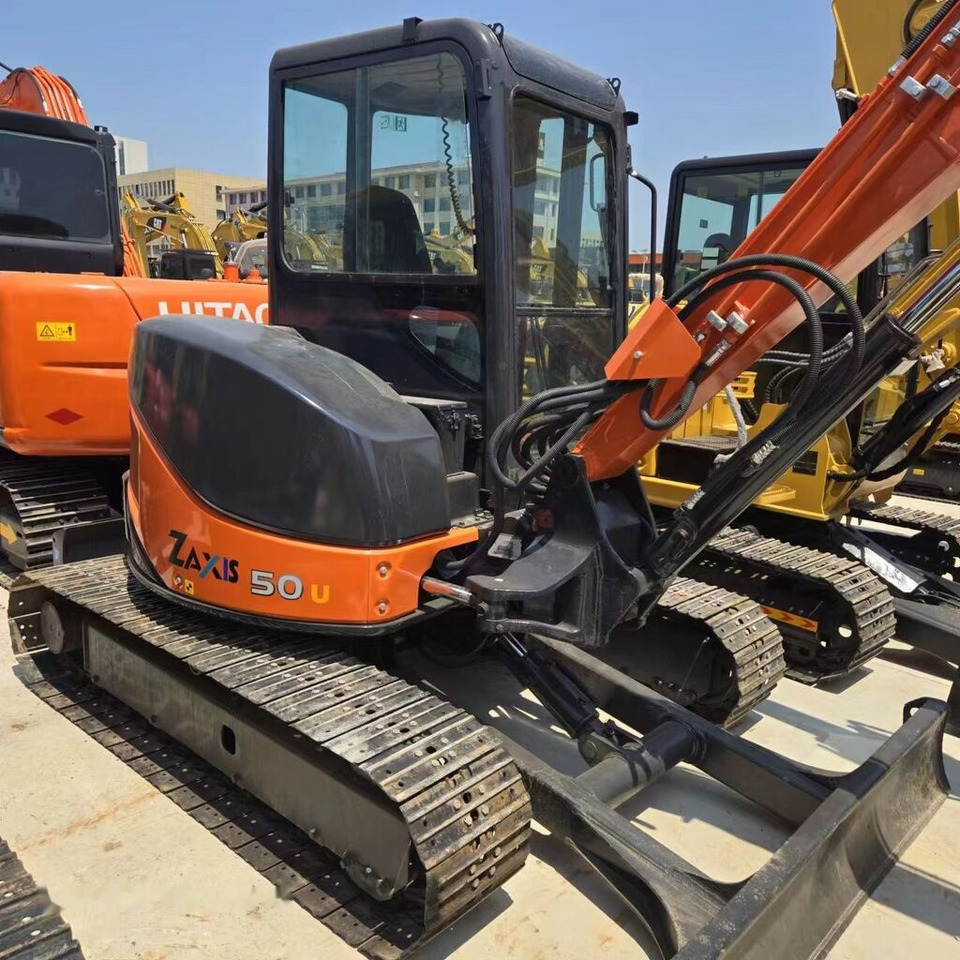 Hitachi ZX50U - Мини-экскаватор: фото 4 Hitachi ZX50U - Мини-экскаватор: фото 4