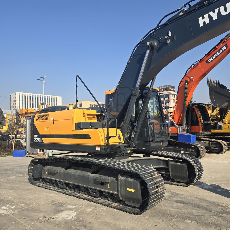 Hyundai HX220L - Гусеничный экскаватор: фото 2 Hyundai HX220L - Гусеничный экскаватор: фото 2