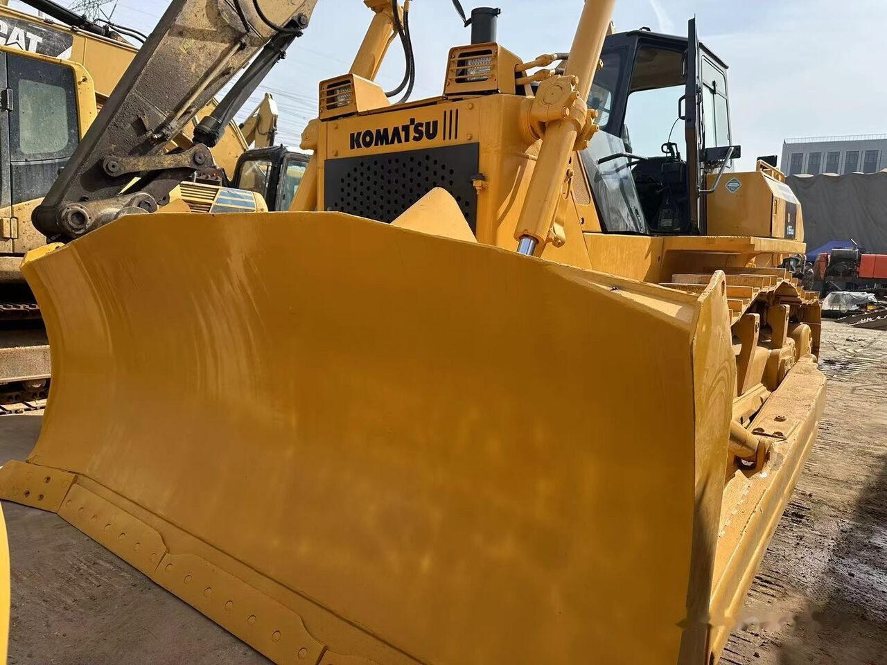 Komatsu D155A-5 - Бульдозер: фото 1 Komatsu D155A-5 - Бульдозер: фото 1