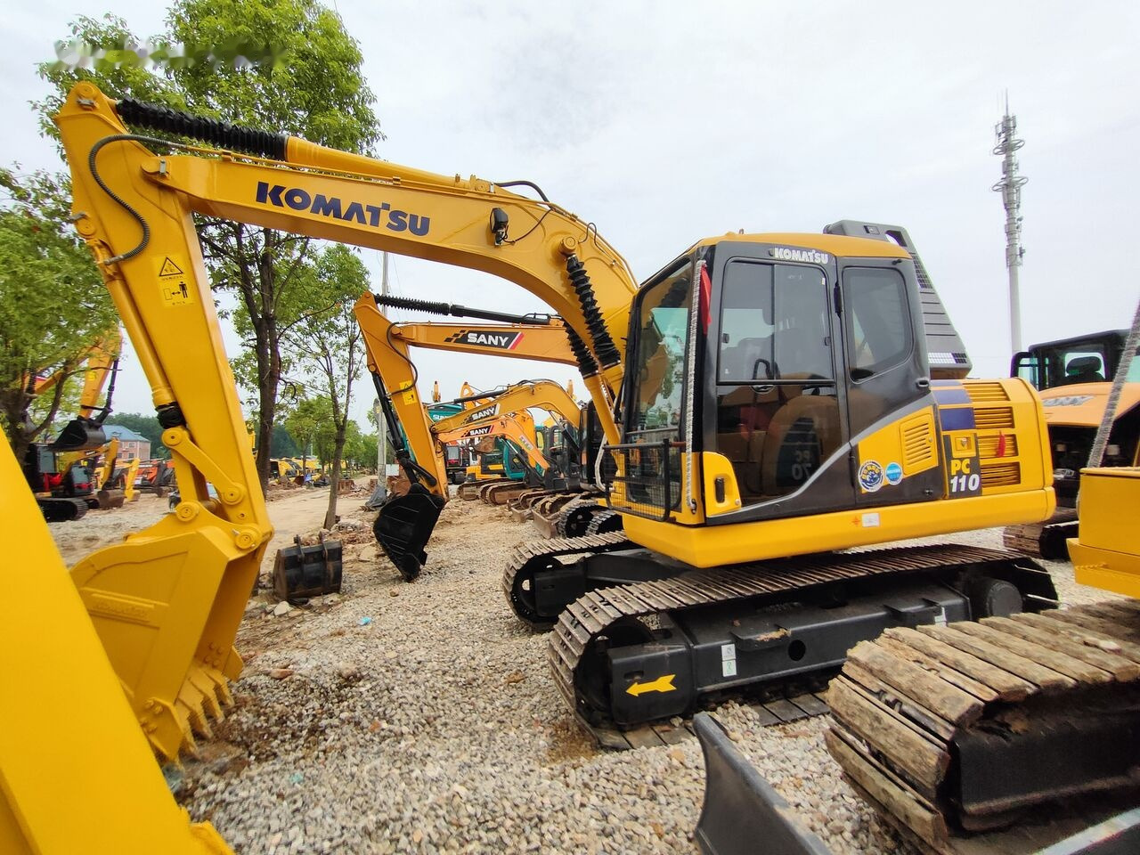 Komatsu PC110-7 - Гусеничный экскаватор: фото 1 Komatsu PC110-7 - Гусеничный экскаватор: фото 1