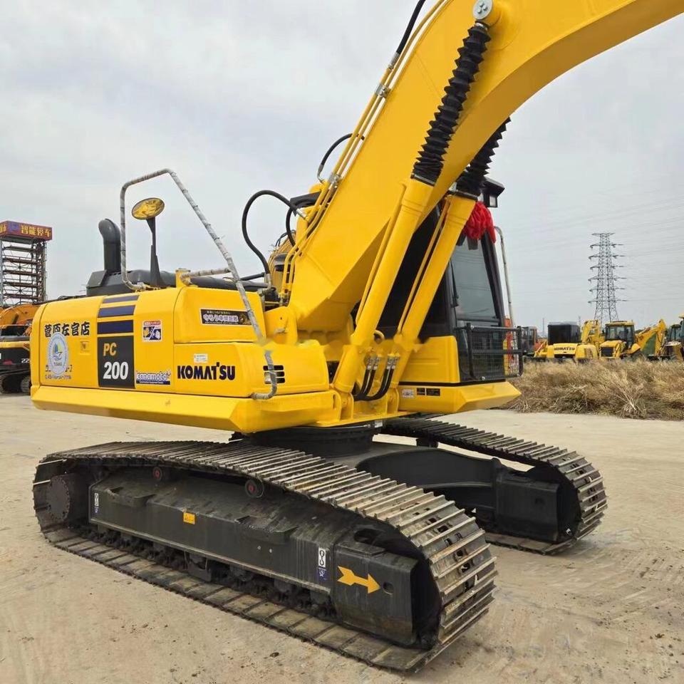 Komatsu PC200-8 - Гусеничный экскаватор: фото 4 Komatsu PC200-8 - Гусеничный экскаватор: фото 4
