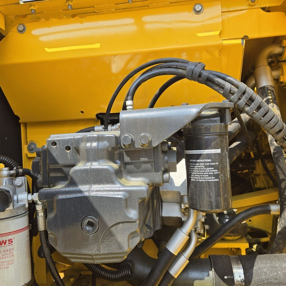 Komatsu PC200-8 - Гусеничный экскаватор: фото 1 Komatsu PC200-8 - Гусеничный экскаватор: фото 1