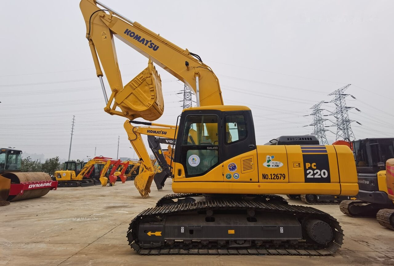 Komatsu PC220-7 - Гусеничный экскаватор: фото 1 Komatsu PC220-7 - Гусеничный экскаватор: фото 1