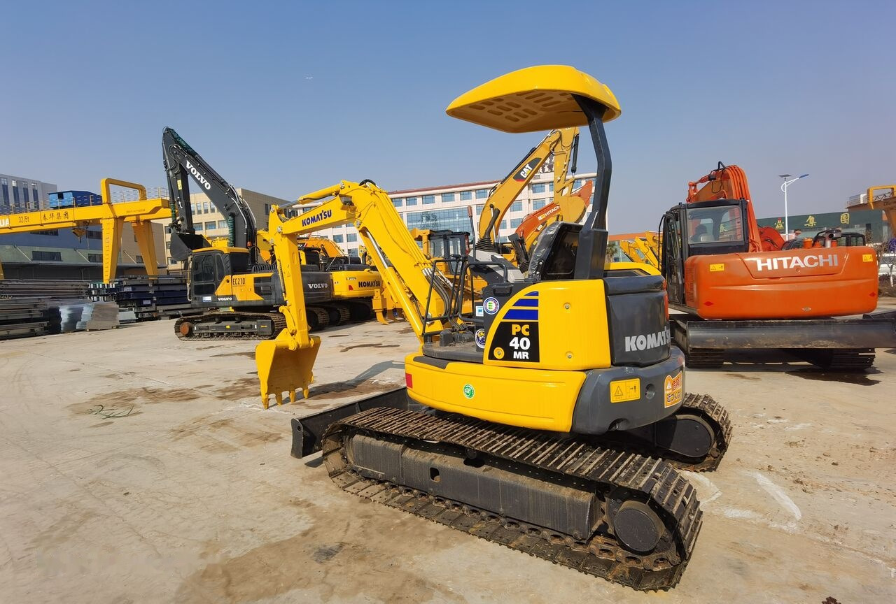 Komatsu PC40MR - Мини-экскаватор: фото 1 Komatsu PC40MR - Мини-экскаватор: фото 1