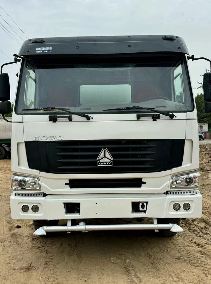 Sinotruk Howo 6*4 20cm³ - Коммунальная/ Специальная техника: фото 4 Sinotruk Howo 6*4 20cm³ - Коммунальная/ Специальная техника: фото 4
