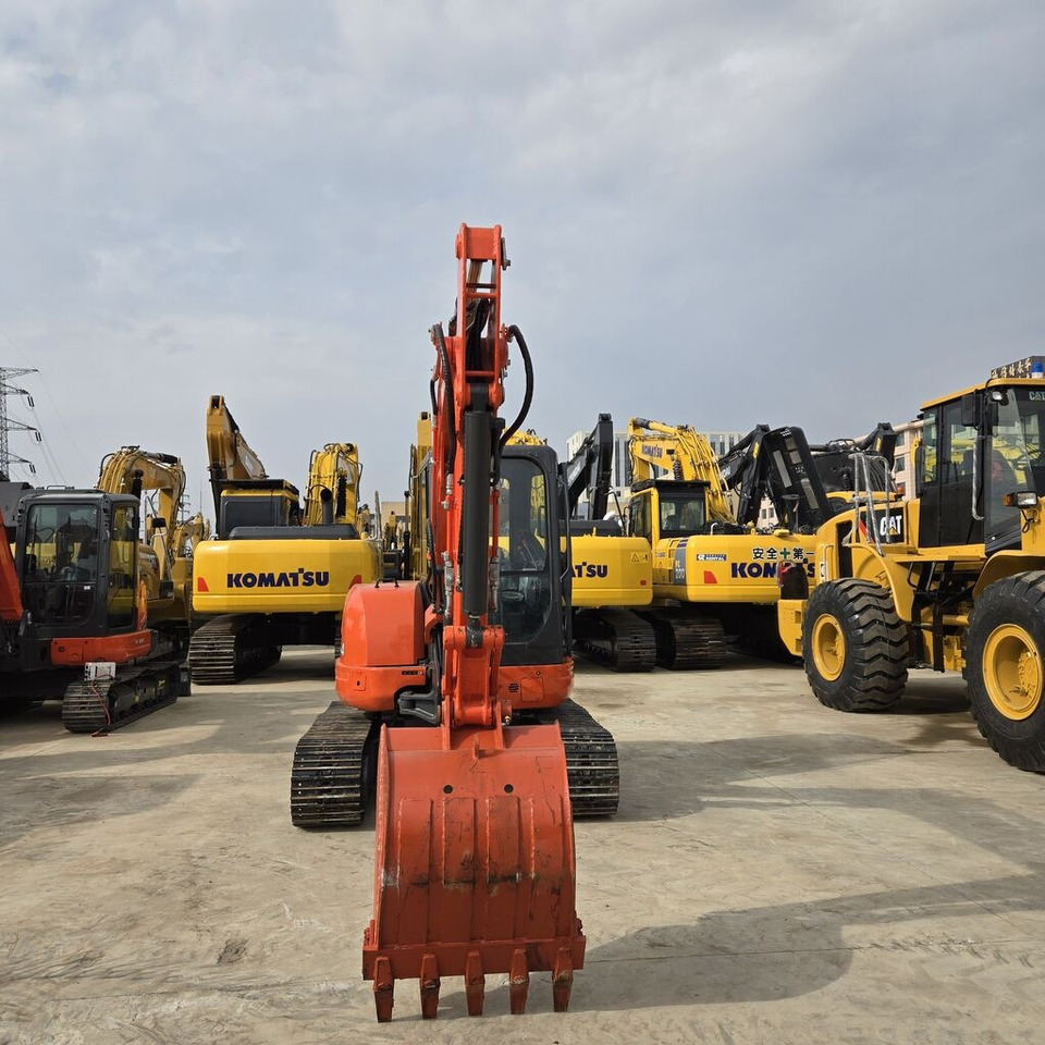 Мини-экскаватор Kubota U55: фото 1 Мини-экскаватор Kubota U55: фото 1