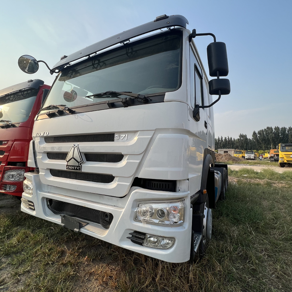 SINOTRUK HOWO tralier head - Тягач: фото 1 SINOTRUK HOWO tralier head - Тягач: фото 1