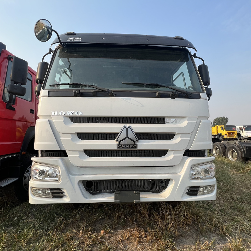 SINOTRUK HOWO tralier head - Тягач: фото 5 SINOTRUK HOWO tralier head - Тягач: фото 5