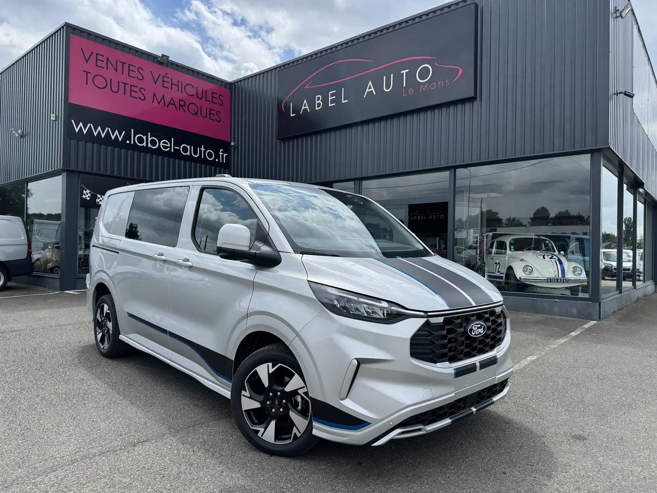 Ford Transit Custom 320 L1H1 2.0 ECOBLUE 170CH CABINE APPROFONDIE SPORT BVA8 - Другая техника: фото 2 Ford Transit Custom 320 L1H1 2.0 ECOBLUE 170CH CABINE APPROFONDIE SPORT BVA8 - Другая техника: фото 2