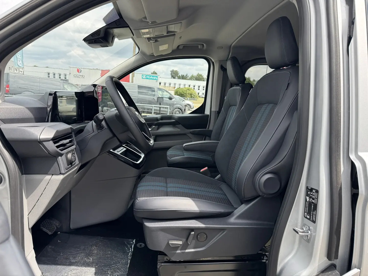Ford Transit Custom 320 L1H1 2.0 ECOBLUE 170CH CABINE APPROFONDIE SPORT BVA8 - Другая техника: фото 4 Ford Transit Custom 320 L1H1 2.0 ECOBLUE 170CH CABINE APPROFONDIE SPORT BVA8 - Другая техника: фото 4
