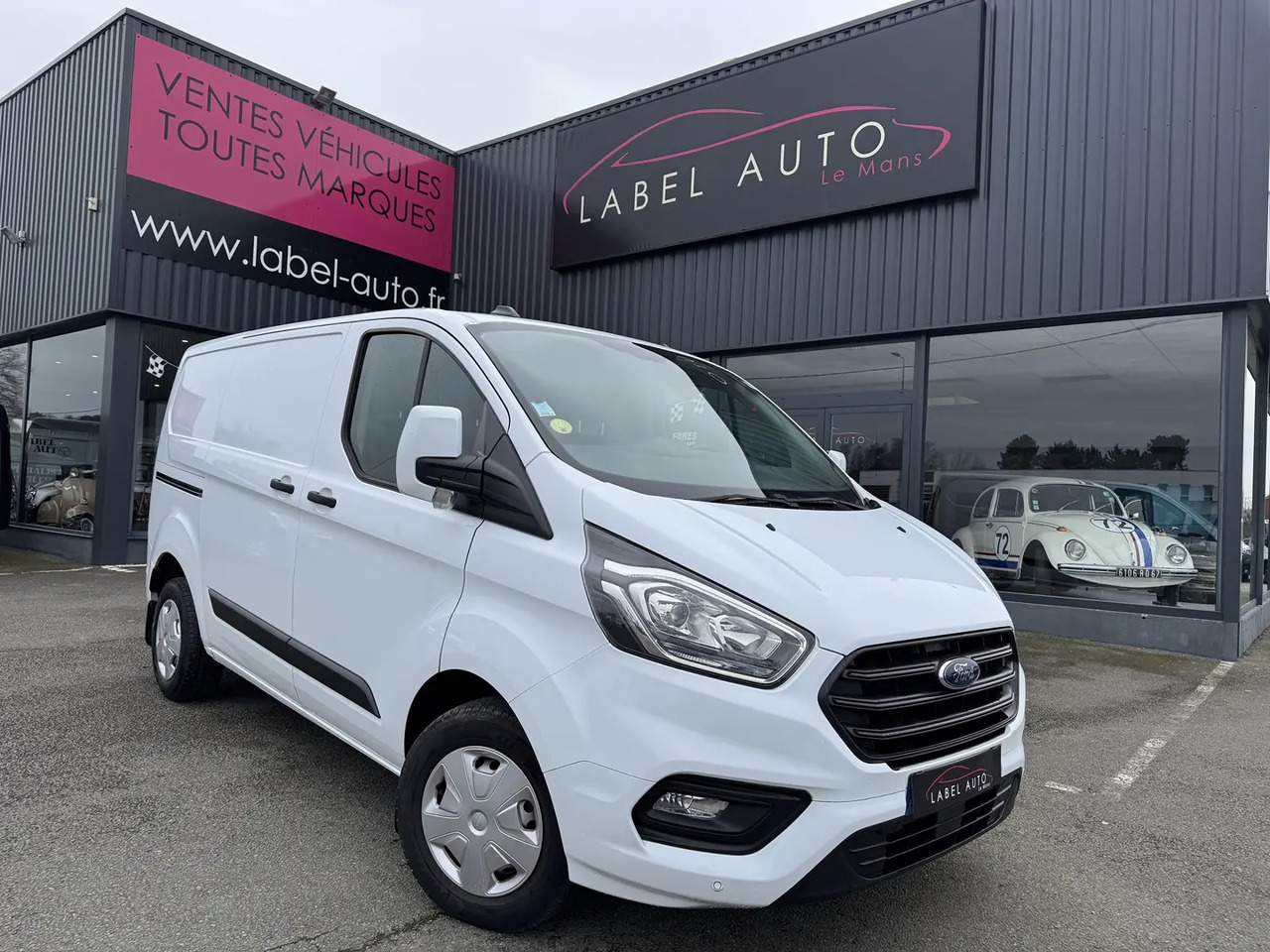 Ford Transit Custom 300 L1H1 2.0 ECOBLUE 130 TREND BUSINESS 7CV - Легковой фургон: фото 1 Ford Transit Custom 300 L1H1 2.0 ECOBLUE 130 TREND BUSINESS 7CV - Легковой фургон: фото 1