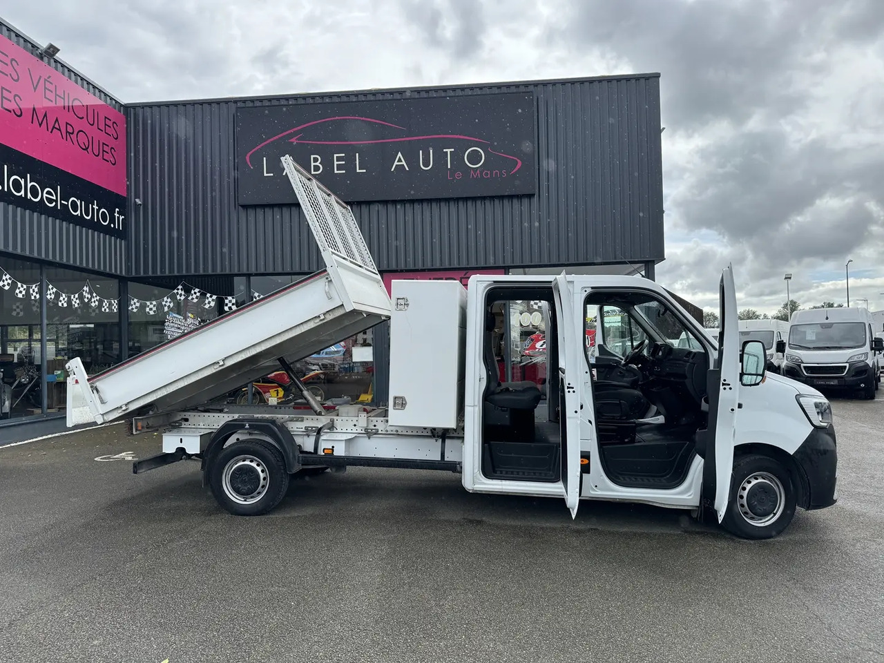 Renault MASTER III GRD VOL F3500 L3 2.3 BLUE DCI 145CH 20M3 CONFORT EURO6 - Малотоннажный самосвал, Грузопассажирский фургон: фото 1 Renault MASTER III GRD VOL F3500 L3 2.3 BLUE DCI 145CH 20M3 CONFORT EURO6 - Малотоннажный самосвал, Грузопассажирский фургон: фото 1