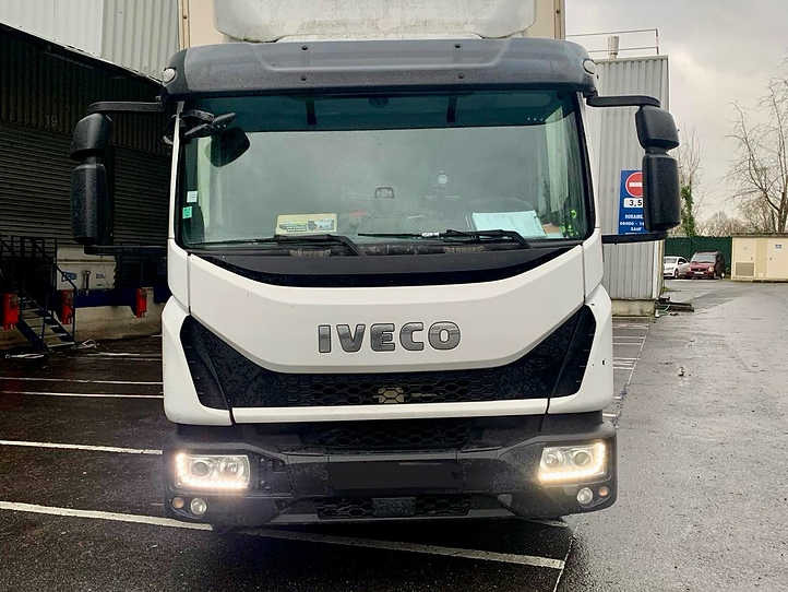 Iveco Eurocargo 120el22 - Грузовик с закрытым кузовом: фото 2 Iveco Eurocargo 120el22 - Грузовик с закрытым кузовом: фото 2