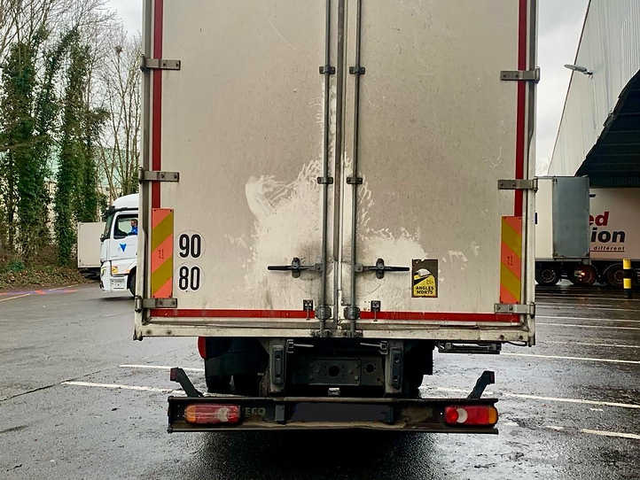 Iveco Eurocargo 120el22 - Грузовик с закрытым кузовом: фото 4 Iveco Eurocargo 120el22 - Грузовик с закрытым кузовом: фото 4