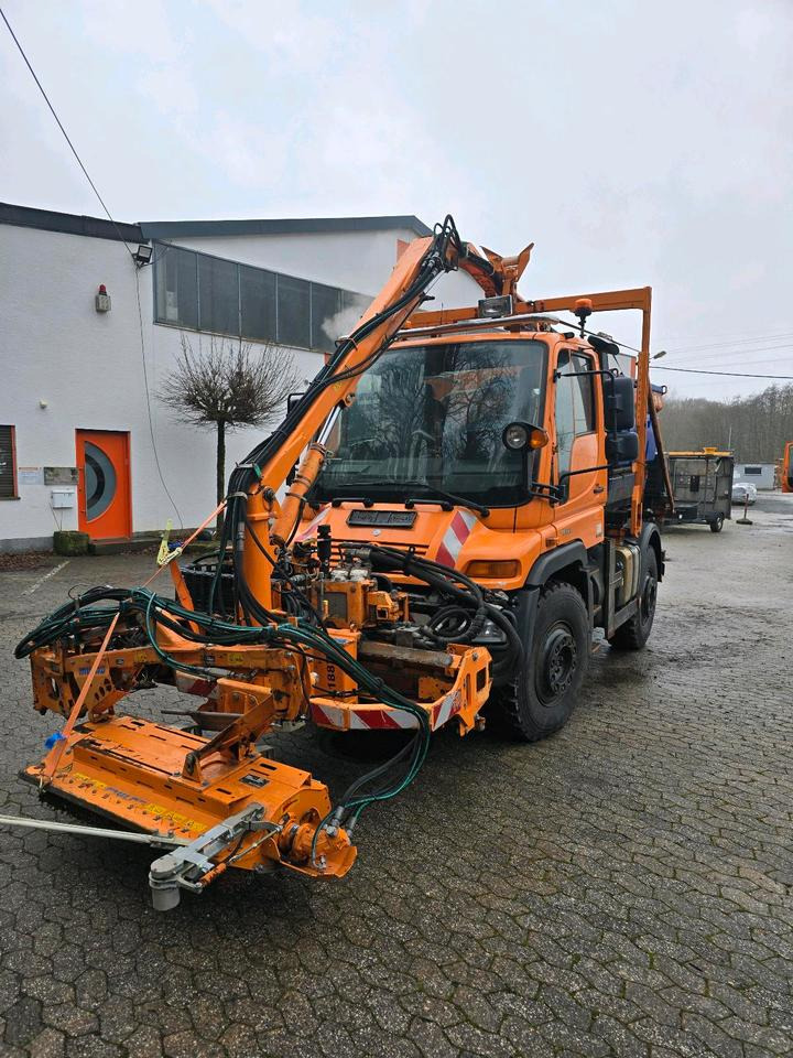 Mercedes-Benz Unimog 405 U400 mit Mulag MKM 700 Schmidt Stratos Salzstreuer 400 500 300 423 430 527 Dücker - Коммунальная/ Специальная техника: фото 1 Mercedes-Benz Unimog 405 U400 mit Mulag MKM 700 Schmidt Stratos Salzstreuer 400 500 300 423 430 527 Dücker - Коммунальная/ Специальная техника: фото 1