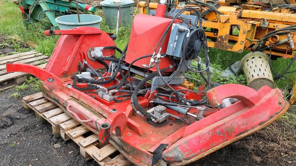 Loipfinger T320KLM Mähwerk Mulchgerät Mulchmäher für Aebi Kubota Iseki Deutz Fendt - Газонокосилка: фото 1 Loipfinger T320KLM Mähwerk Mulchgerät Mulchmäher für Aebi Kubota Iseki Deutz Fendt - Газонокосилка: фото 1