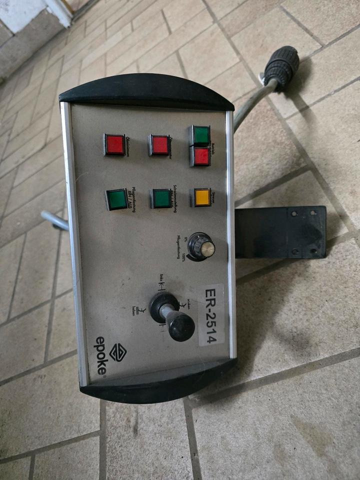 Epoke Schneepflug Steuerung Schneepflug Steuerung Schneeschild Winterdienst Unimog  Küpper weisser Fernbedienung Controller - Запчасти для Снегоуборочных машин: фото 1