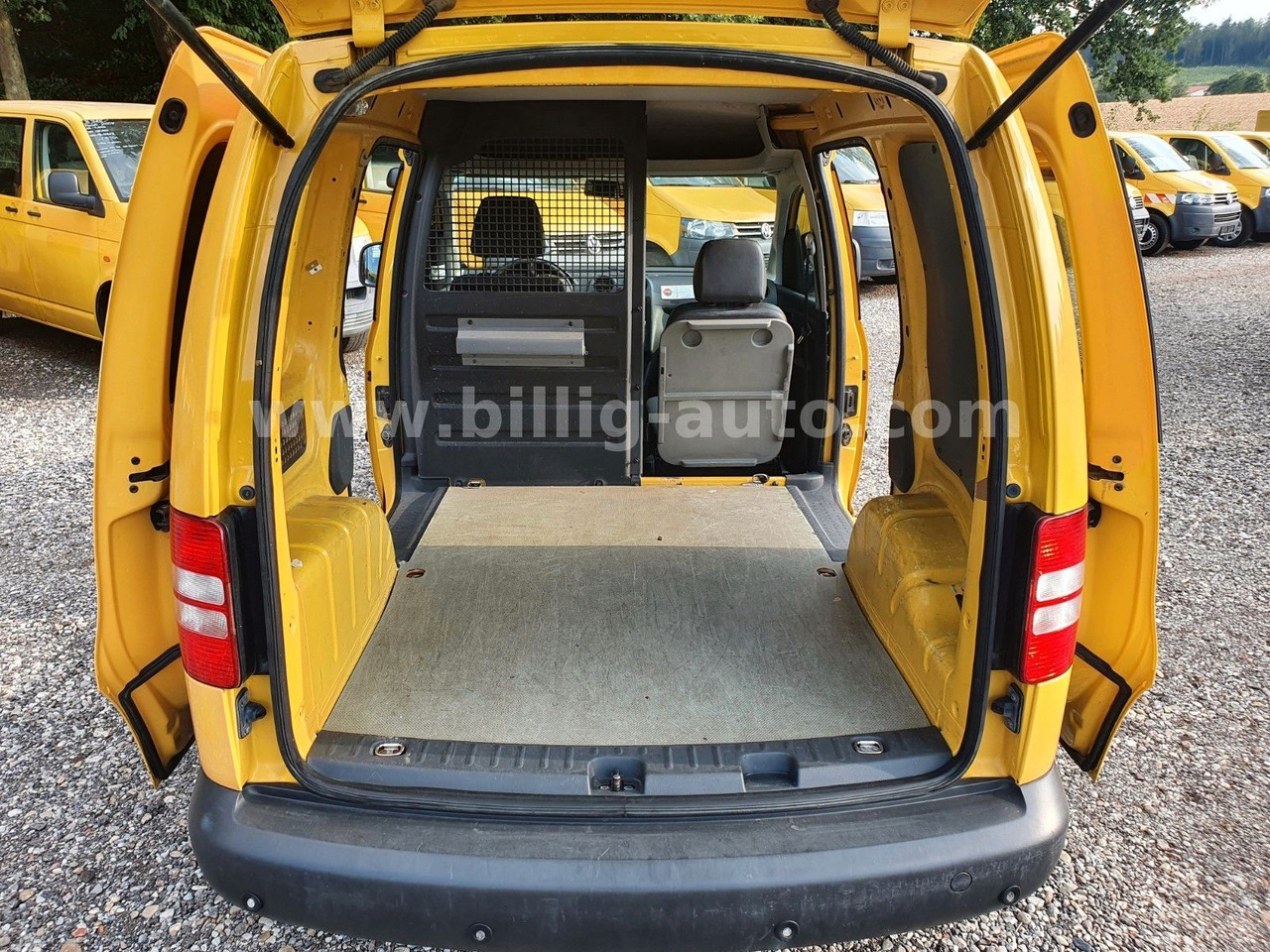 Volkswagen Caddy 2.0 TDI*FLEX-SITZ-PLUS*S-heft*2xS-Türe*EU5 - Пассажирский фургон: фото 4 Volkswagen Caddy 2.0 TDI*FLEX-SITZ-PLUS*S-heft*2xS-Türe*EU5 - Пассажирский фургон: фото 4