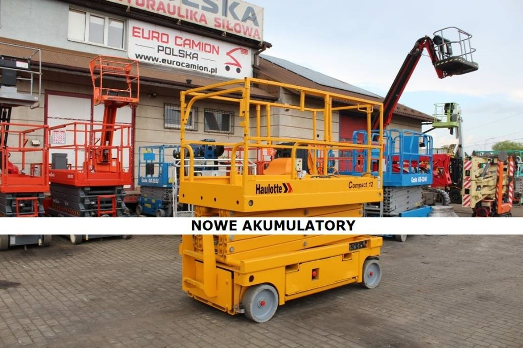 Haulotte Compact 12 m electric scissor lift genie 3246 jlg - Ножничный подъемник: фото 1 Haulotte Compact 12 m electric scissor lift genie 3246 jlg - Ножничный подъемник: фото 1