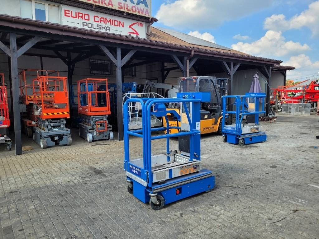 Power Tower Nano SP - 4,5 m vertical mast work lift jlg - Вертикальный мачтовый подъемник: фото 1 Power Tower Nano SP - 4,5 m vertical mast work lift jlg - Вертикальный мачтовый подъемник: фото 1