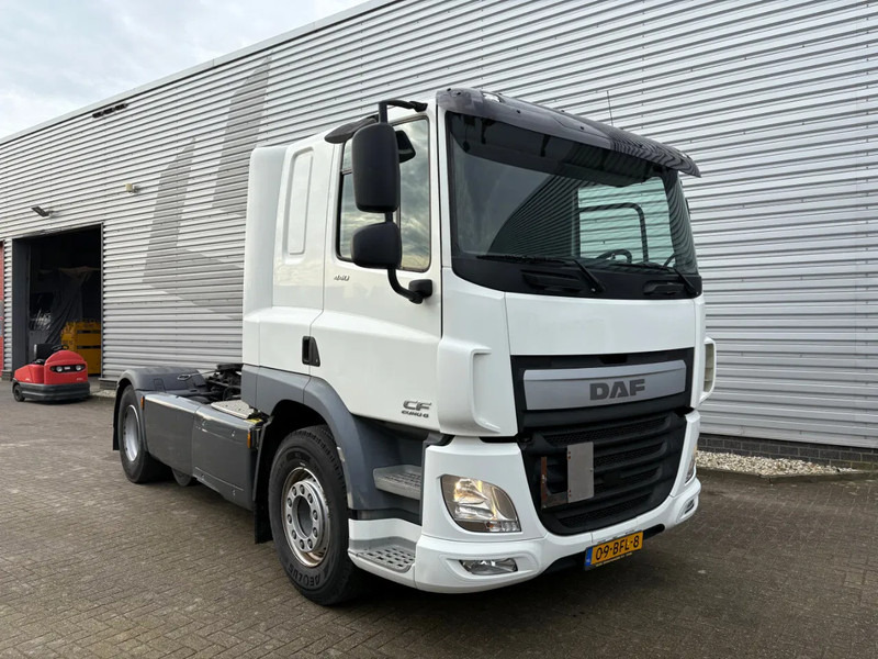 DAF CF 440 6x2 / HOLLAND TRUCK / LOW KM / NEW APK - TUV / BULK COMPRESSOR / ADR I II III / - Тягач: фото 1 DAF CF 440 6x2 / HOLLAND TRUCK / LOW KM / NEW APK - TUV / BULK COMPRESSOR / ADR I II III / - Тягач: фото 1