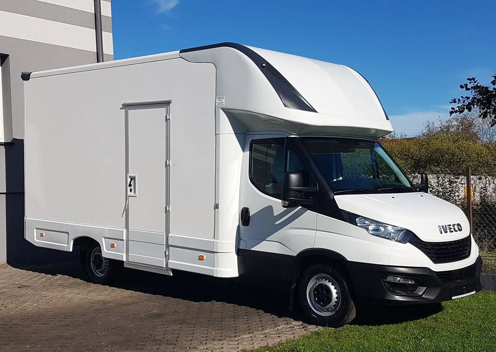 Iveco DAILY KONTENER NISKOPODŁOGOWY 4,43x2,23x2,42 SKLEP FOODTRUCK KAMPER KLIMA - Фургон с закрытым кузовом: фото 1 Iveco DAILY KONTENER NISKOPODŁOGOWY 4,43x2,23x2,42 SKLEP FOODTRUCK KAMPER KLIMA - Фургон с закрытым кузовом: фото 1