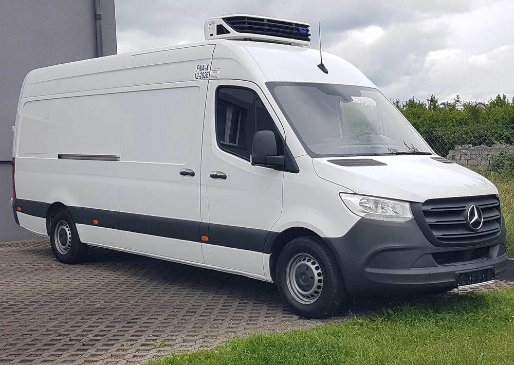 Mercedes-Benz SPRINTER MAXI CHŁODNIA AGREGAT GRZANIE IZOTERMA KLIMA ZASILANIE Z SILNIKA + ELEKTRYCZNE - Фургон-рефрижератор: фото 1 Mercedes-Benz SPRINTER MAXI CHŁODNIA AGREGAT GRZANIE IZOTERMA KLIMA ZASILANIE Z SILNIKA + ELEKTRYCZNE - Фургон-рефрижератор: фото 1