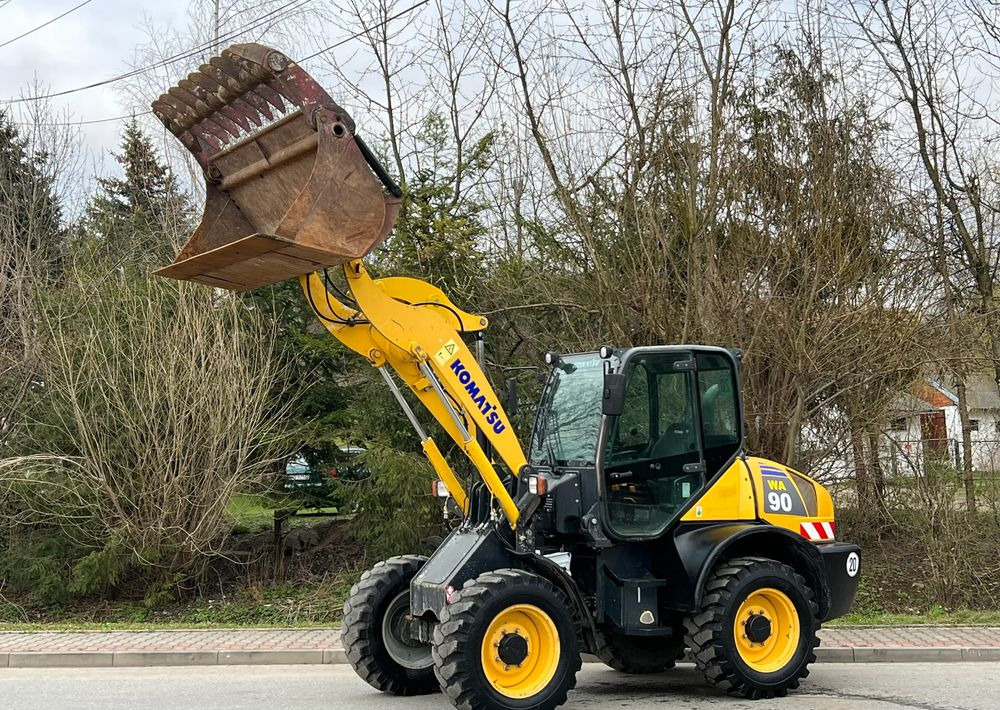 Komatsu Ładowarka KOMATSU WA 90 STAN IDEALNY - Колёсный погрузчик: фото 1 Komatsu Ładowarka KOMATSU WA 90 STAN IDEALNY - Колёсный погрузчик: фото 1