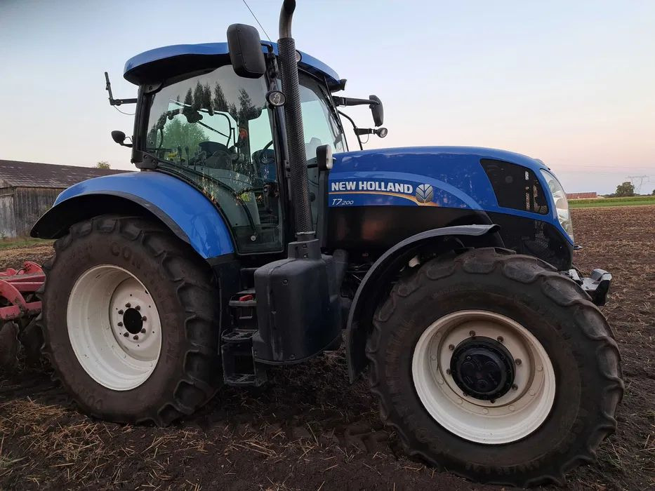 Трактор Ciągnik New Holland T7 200 RANGE COMMAND: фото 1
