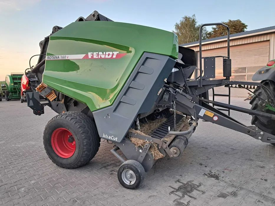 Fendt ROTANA 160V XtraCut - Пресс-подборщик рулонный: фото 1 Fendt ROTANA 160V XtraCut - Пресс-подборщик рулонный: фото 1
