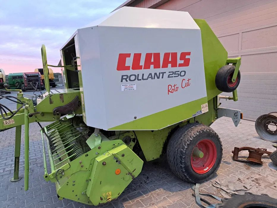 PRASA ROLUJĄCA CLAAS ROLLANT 250 RC 255 - Пресс-подборщик рулонный: фото 1