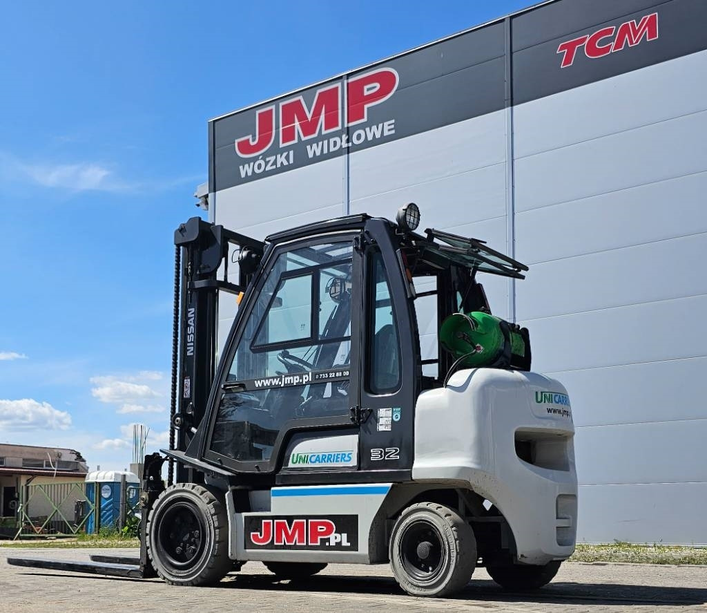 UniCarriers UG1D2A32LT  - Газовый погрузчик: фото 1