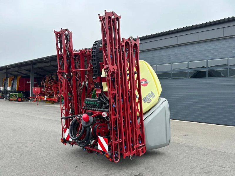 Hardi Gedragen spuit Mega 1200ltr - Навесной опрыскиватель: фото 1 Hardi Gedragen spuit Mega 1200ltr - Навесной опрыскиватель: фото 1