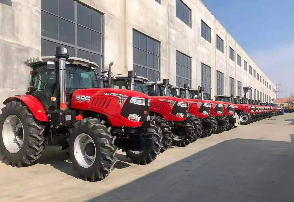 Новый Трактор NEW MAXUS 200 HP 4x4 Tractor Warranty up to 10 YEARS НОВИЙ Трактор 200 К.с. 4x4 MAXUS Гарантія до 10 РОКІВ NOWY Ciągnik 200 KM 4x4 MAXUS Gwarancja do 10 LAT: фото 1