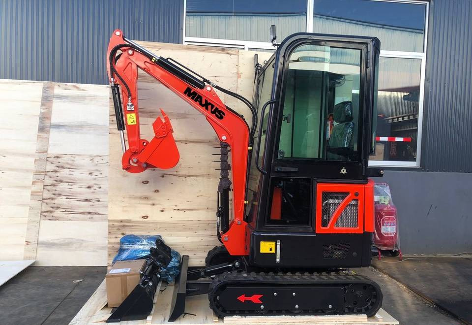 NEW MAXUS 38 HP 1700 kg Excavator with A/C Warranty up to 10 YEARS | НОВИЙ MAXUS 38 К.с. 1700 кг Екскаватор з кондиціонером Гарантія до 10 РОКІВ - Мини-экскаватор: фото 1