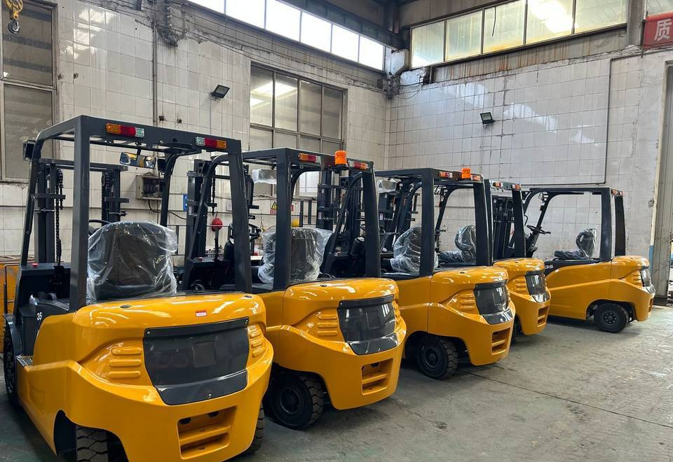NEW MAXUS Electric Forklift 3500 kg Warranty up to 10 YEARS | НОВИЙ Електричний MAXUS вилковий навантажувач 3500 кг Гарантія до 10 РОКІВ - Электропогрузчик: фото 1 NEW MAXUS Electric Forklift 3500 kg Warranty up to 10 YEARS | НОВИЙ Електричний MAXUS вилковий навантажувач 3500 кг Гарантія до 10 РОКІВ - Электропогрузчик: фото 1