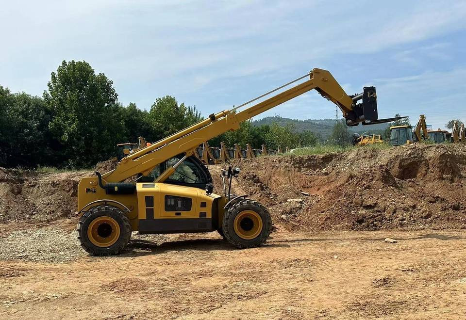 NEW MAXUS Telehandler Warranty НОВИЙ MAXUS Телескопічний навантажувач Гарантія NOWY MAXUS ładowarka teleskopowa widłowy Gwarancja - Экскаватор-погрузчик: фото 1 NEW MAXUS Telehandler Warranty НОВИЙ MAXUS Телескопічний навантажувач Гарантія NOWY MAXUS ładowarka teleskopowa widłowy Gwarancja - Экскаватор-погрузчик: фото 1