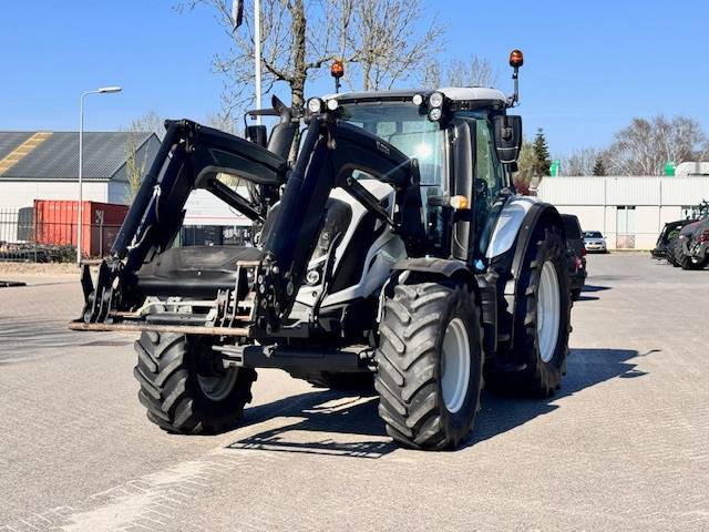 Valtra N104 Hitech5 met voorlader 4700 uur! - Трактор: фото 5 Valtra N104 Hitech5 met voorlader 4700 uur! - Трактор: фото 5
