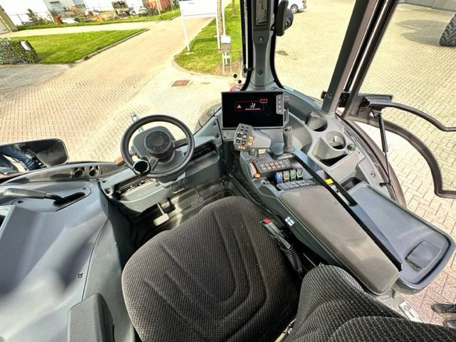Valtra T235 Direct Smart Touch TWINTRAC! 745 HOURS в лизинг Valtra T235 Direct Smart Touch TWINTRAC! 745 HOURS: фото 8