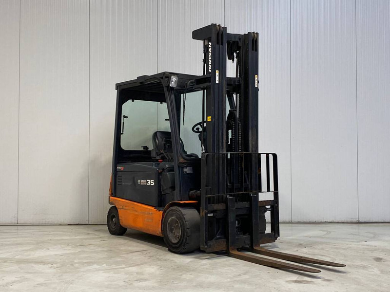 Doosan B35X-5 - Электропогрузчик: фото 1 Doosan B35X-5 - Электропогрузчик: фото 1