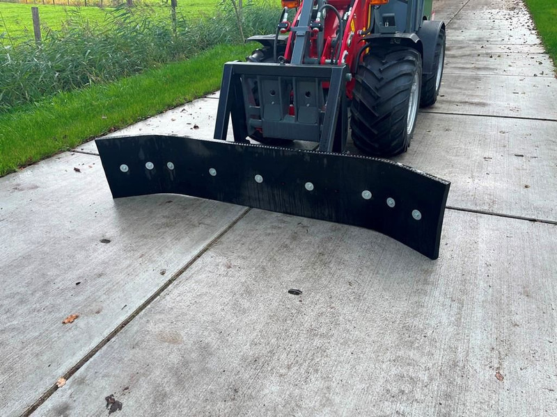 Weidemann Rubberschuif 2.0m - Отвал для снега: фото 1 Weidemann Rubberschuif 2.0m - Отвал для снега: фото 1