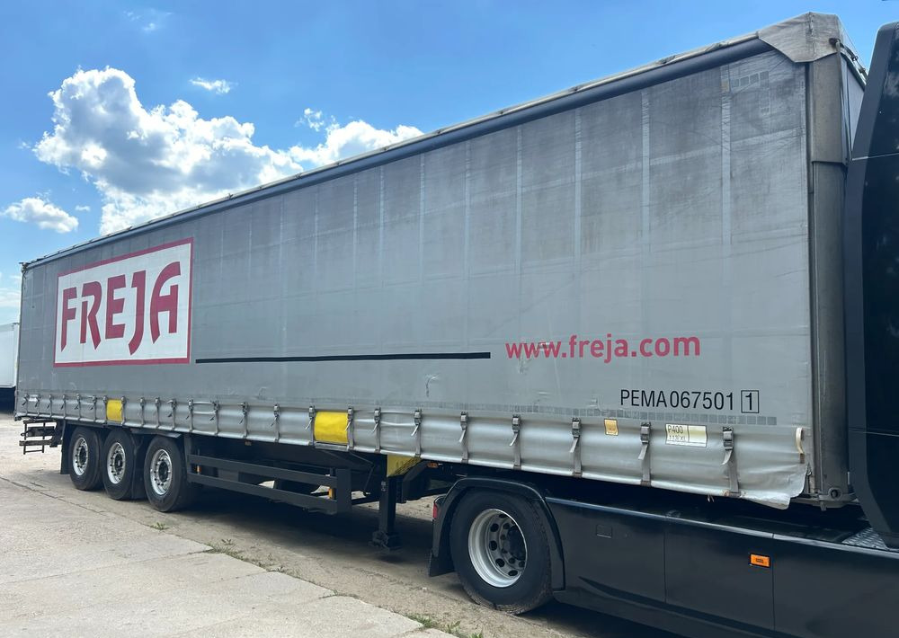 Schmitz Cargobull FIRANKA / RAMA OCYNK / PODNOSZONY DACH / 2012 ROK !! - Тентованный полуприцеп: фото 4 Schmitz Cargobull FIRANKA / RAMA OCYNK / PODNOSZONY DACH / 2012 ROK !! - Тентованный полуприцеп: фото 4