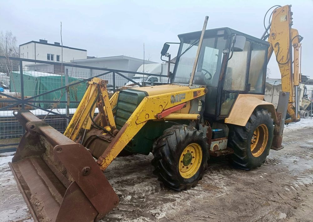 Massey Ferguson 860 - Экскаватор-погрузчик: фото 1 Massey Ferguson 860 - Экскаватор-погрузчик: фото 1